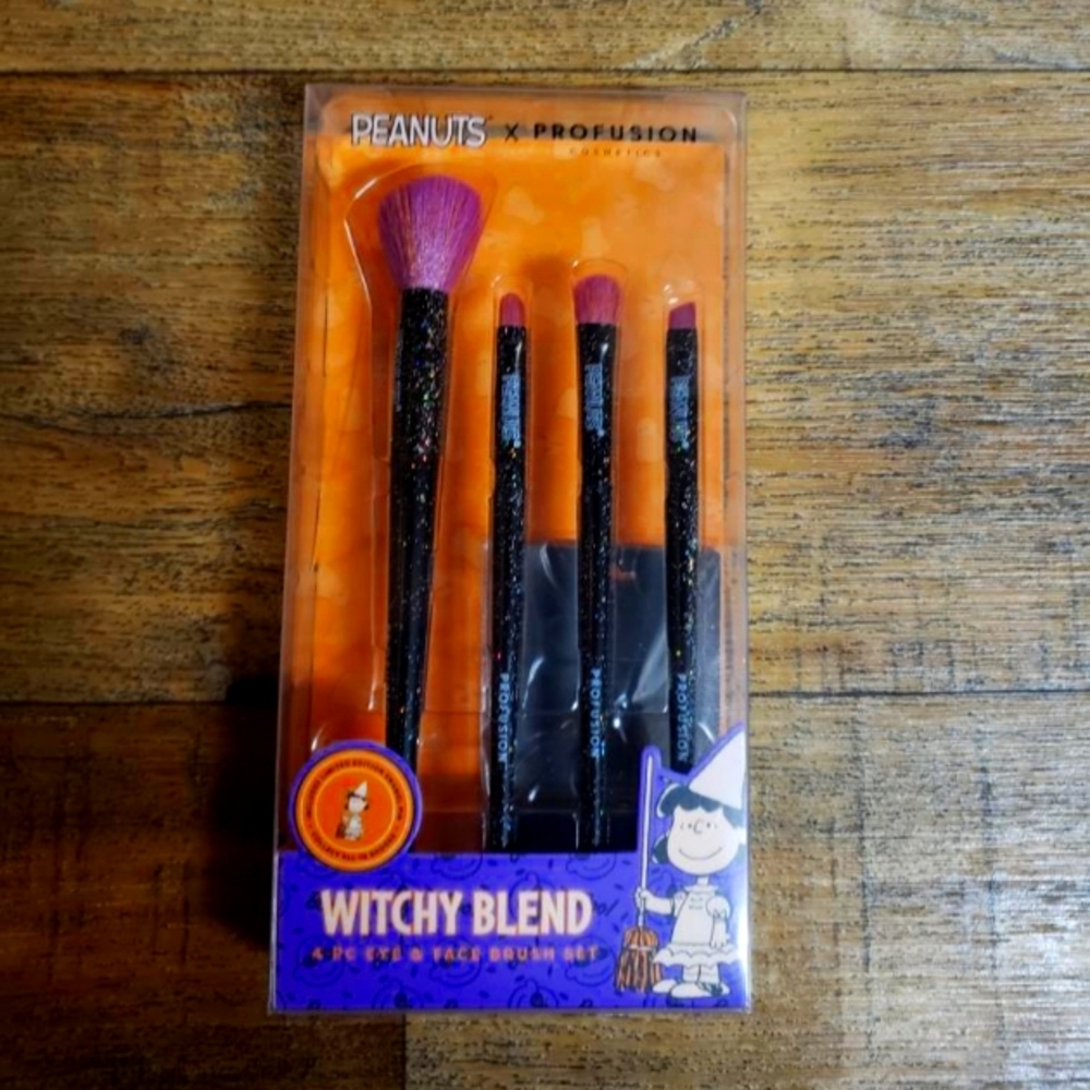 Peanuts Witchy Blend Make Up Brushes